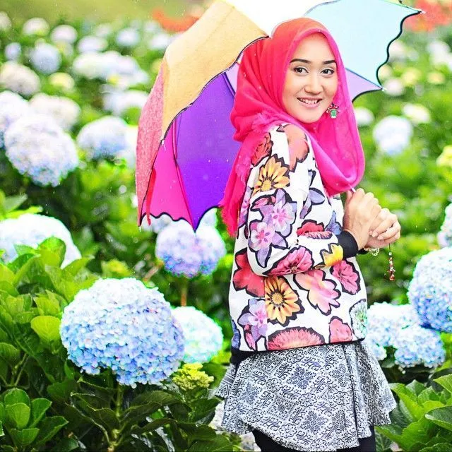 7 Gaya Berpakaian Cewek Ini, Sukses Bikin Cowok-Cowok Jatuh Hati! 16