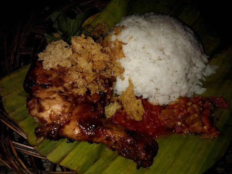11 Kuliner Khas Jogja yang Wajib Kamu Coba. Unik dan Enak! 17