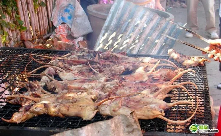 12 Sajian Kuliner Indonesia Tak Biasa yang Patut Kamu Coba 18
