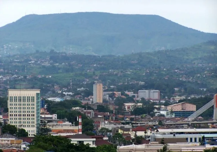 Secuil Kenangan yang Membuatmu Selalu Rindu Bandung 67