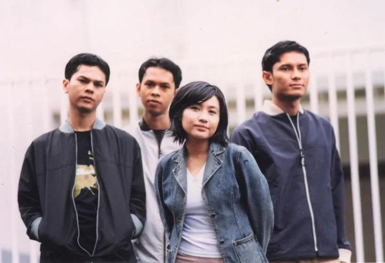 30+ Band 2000an Lawas Cocok untuk Nostalgia 43