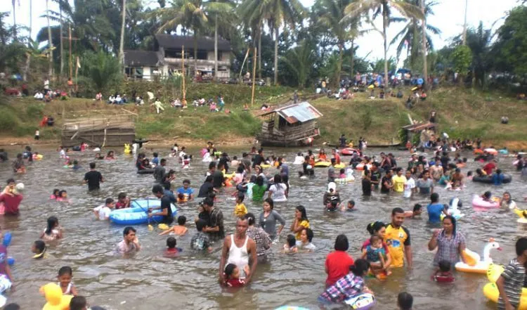 Indonesia Itu Kaya. 10 Tradisi Unik Ini Bakal Membuatmu Kagum Sampai Geleng-Geleng Kepala 14