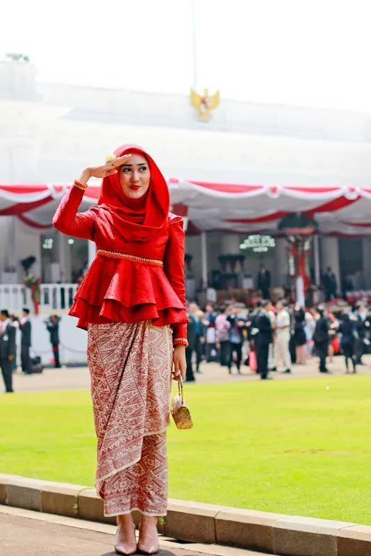 7 Gaya Berpakaian Cewek Ini, Sukses Bikin Cowok-Cowok Jatuh Hati! 21
