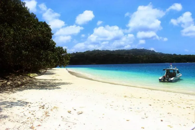 Dengan Bujet 400 Ribuan Saja, Kamu Bisa Menjamahi Eksotisme Taman Nasional Ujung Kulon Segera! 12
