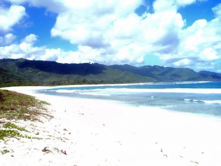 11 Destinasi Wisata Lombok, Sajikan Keindahan Alam dan Budaya 16