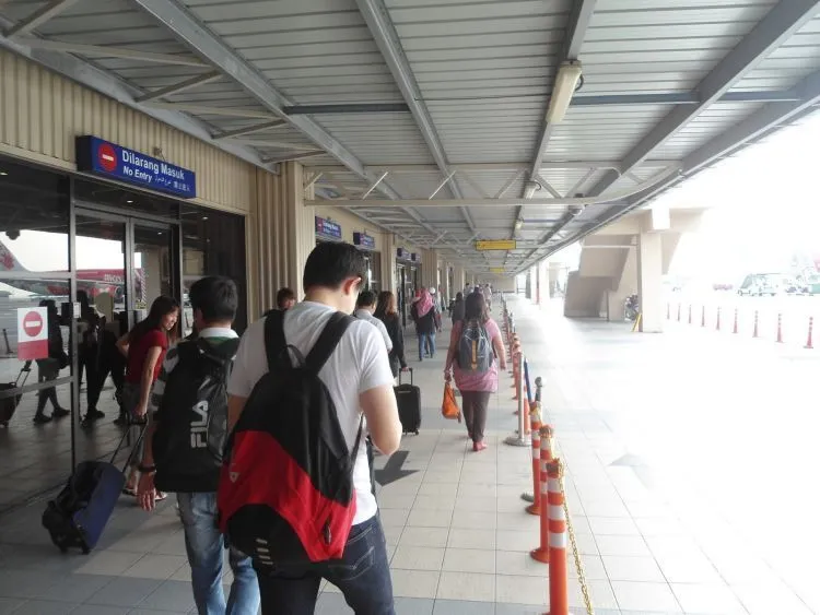 10 Cara Jitu Berlibur Hemat Saat Sedang Peak Season 24