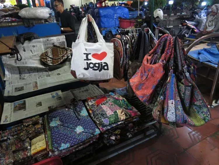 12 Wisata Belanja di Yogyakarta, Pecinta Kota Gudeg Wajib Tahu! 13