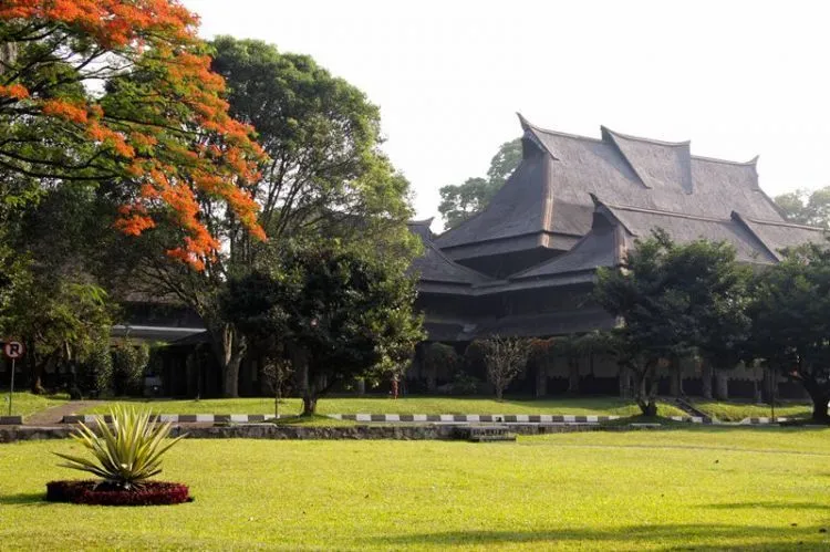 Secuil Kenangan yang Membuatmu Selalu Rindu Bandung 39