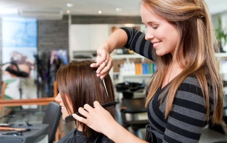 12 Mitos Kecantikan yang Harus Berhenti Kamu Percaya Agar Usahamu Tampil Cantik Tak Sia-Sia 13