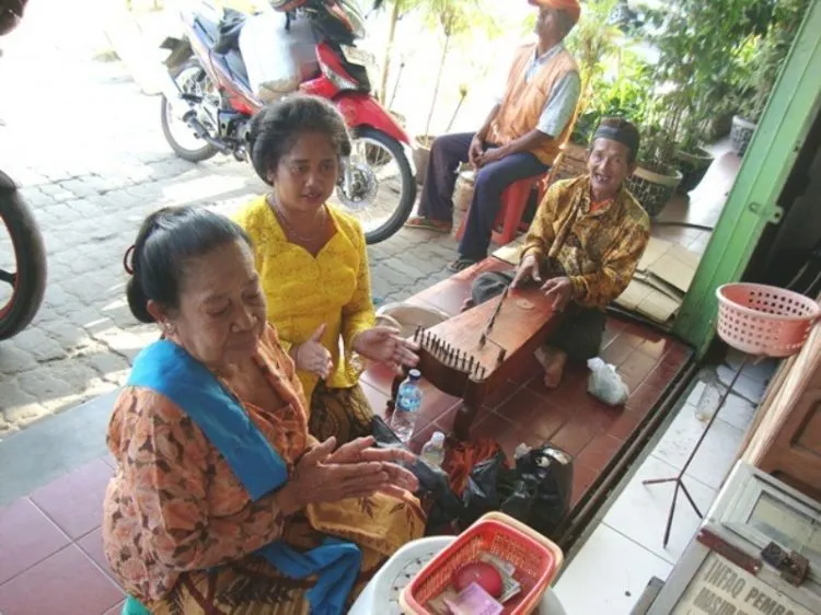 Sisi Hangat Kota Solo yang Selalu Membuatmu Rindu Pulang 30