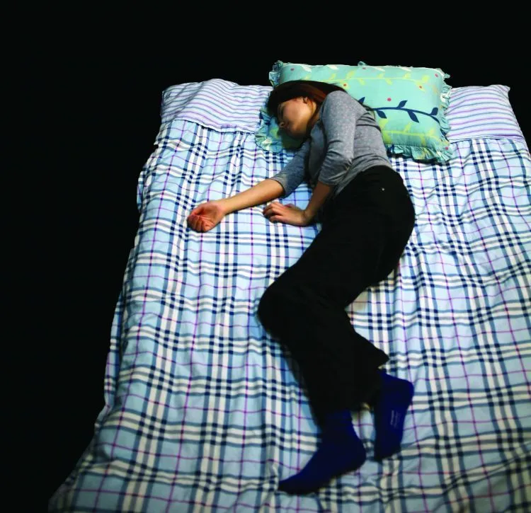 9 Posisi Tidur yang Bisa Membuatmu Terlelap Nyaman dan Bangun Dengan Lebih Segar 17