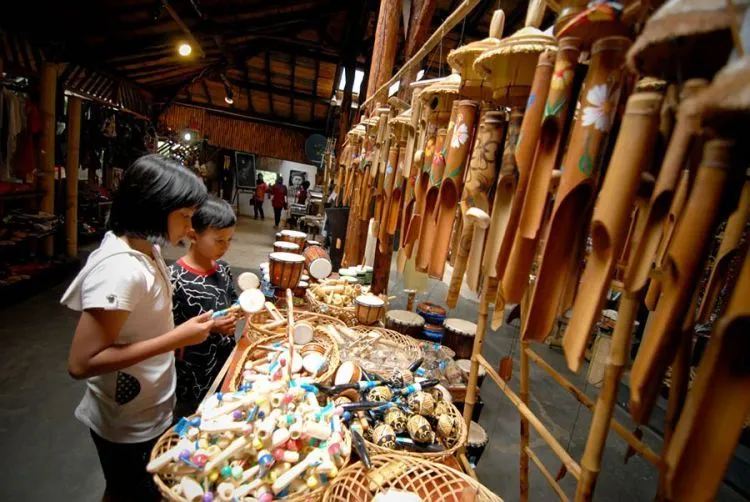 Daftar Objek Wisata di Bandung, Menyusuri Sisi Lain Kota Kembang 32
