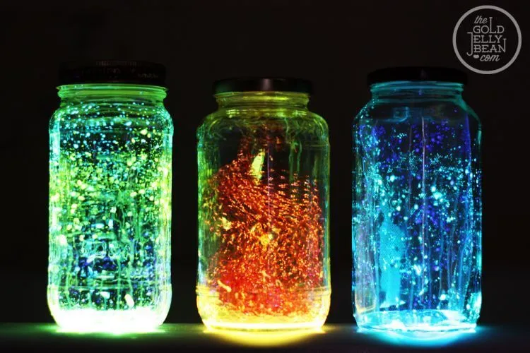 Buat Kamar Kostmu Lebih Cantik dengan Botol Selai Bekas dan Sedikit Kreativitas! 16