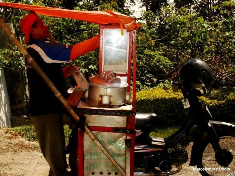 Sekelumit Cerita yang Hanya Dipahami Oleh Mahasiswa UNS Surakarta! 136