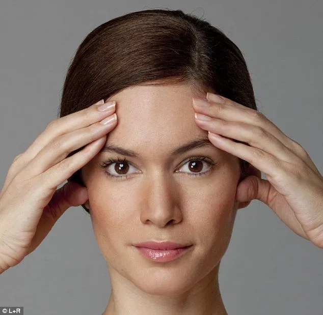 8 Gerakan Senam Wajah yang Bikin Mukamu Cantik Natural. Bahkan Tanpa Krim Perawatan 14