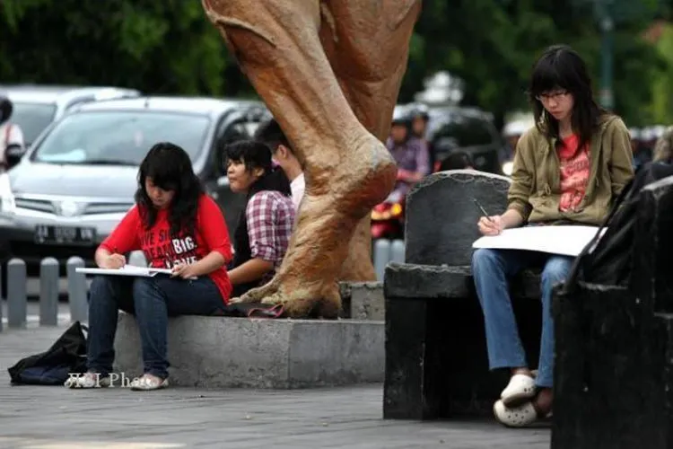 Punya Mimpi Jalan-Jalan? Wujudkan Saja Dengan Masuk Jurusan-Jurusan Kuliah Ini 15