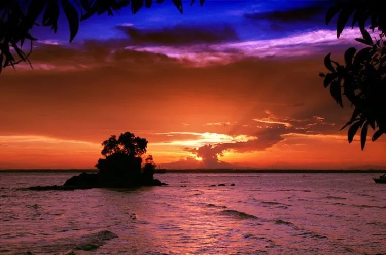 10 Tempat Wisata di Kalimantan yang Keren & Tersembunyi 12
