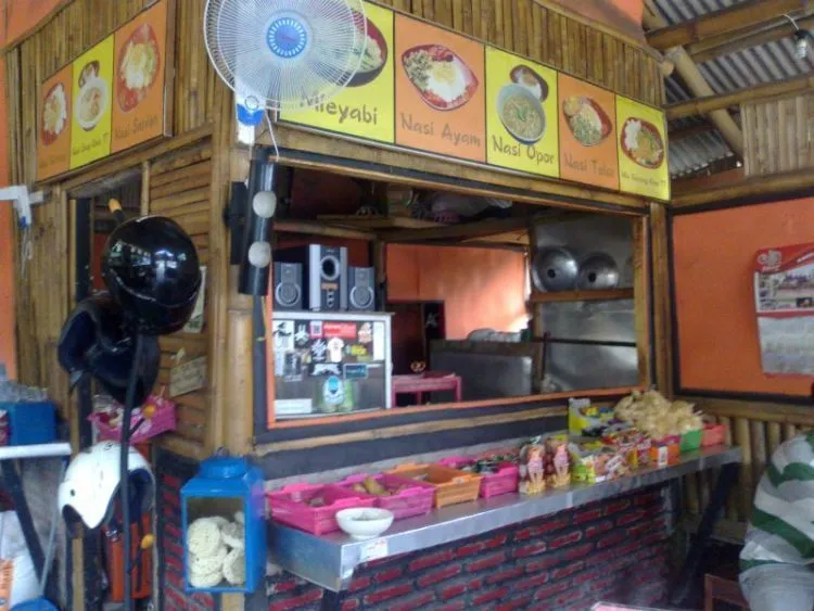 Sekelumit Cerita yang Hanya Dipahami Oleh Mahasiswa UNS Surakarta! 138