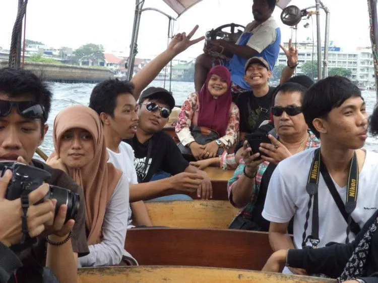 Punya Mimpi Jalan-Jalan? Wujudkan Saja Dengan Masuk Jurusan-Jurusan Kuliah Ini 16