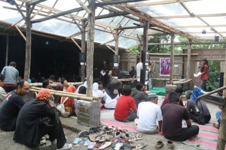 Sekelumit Cerita yang Hanya Dipahami Oleh Mahasiswa UNS Surakarta! 163