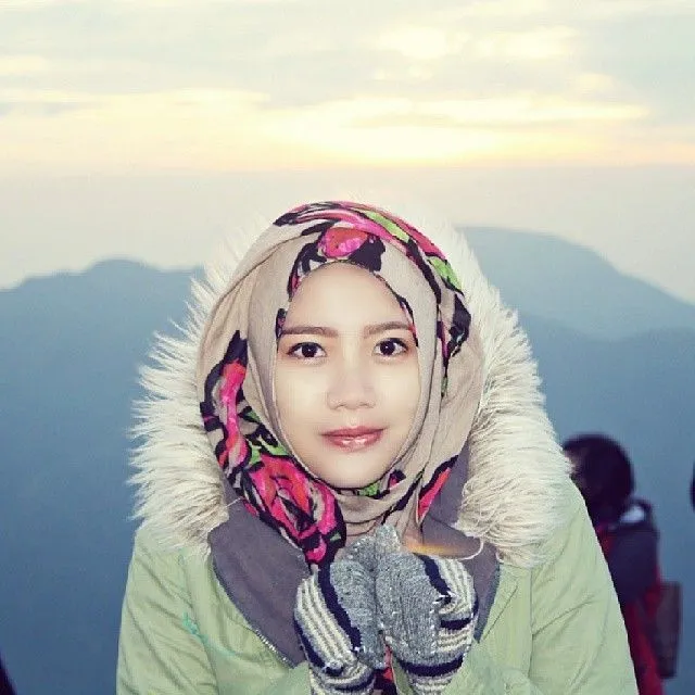 Cantik Saat Mendaki Gunung Bukanlah Dosa. Terapkan Tips Praktis Ini Untuk Mewujudkannya ! 16