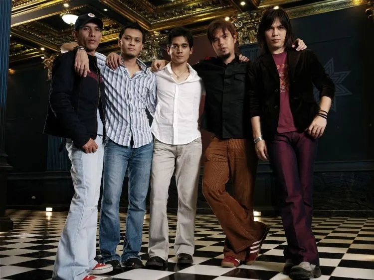 11 Alasan Kenapa Dewa 19 Harus Pensiun Jadi Band Nostalgia dan Segera Kembali Berkarya 12