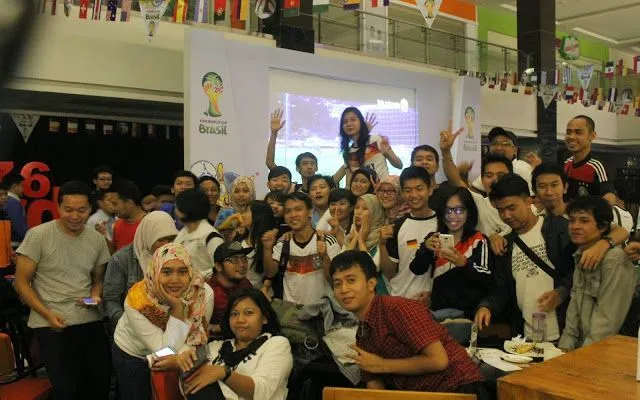 10 Alasan Kenapa Kamu Harus Mengiyakan Ketika Pacar Mengajak Nobar 11