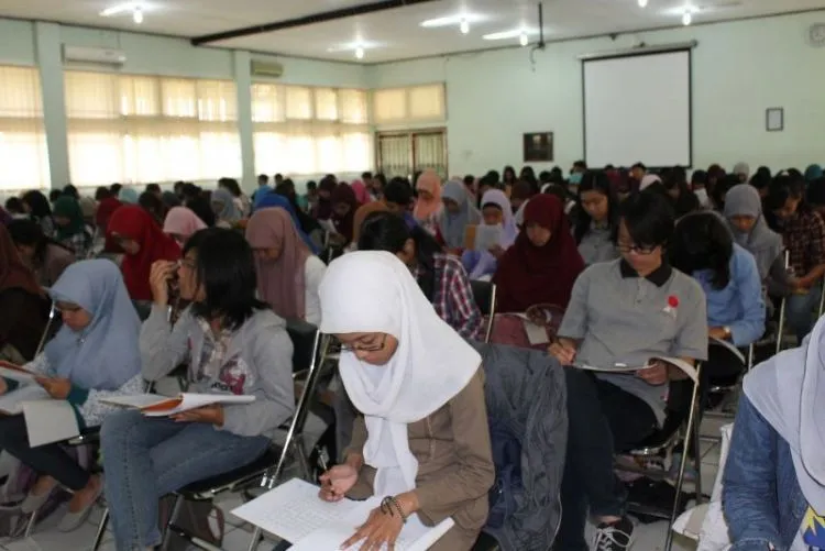 Sekelumit Cerita yang Hanya Dipahami Oleh Mahasiswa UNS Surakarta! 165