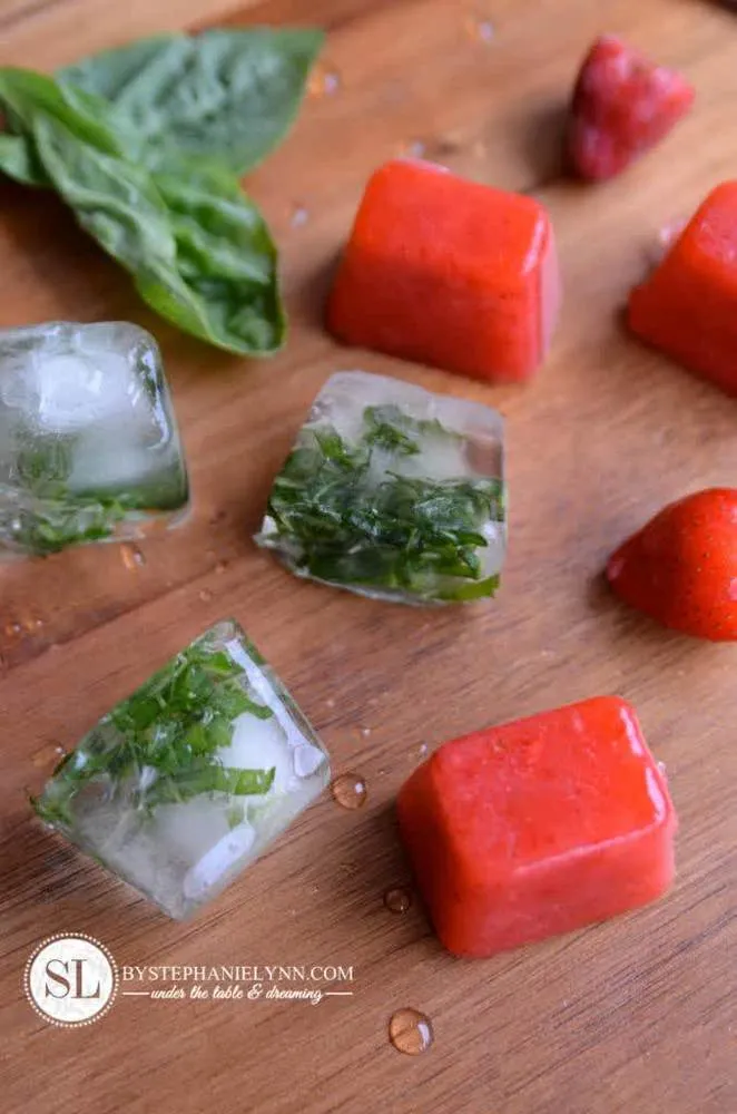 7 Resep Infused Cube dan Fruit Popsicle yang Ampuh Menyegarkan Harimu 10
