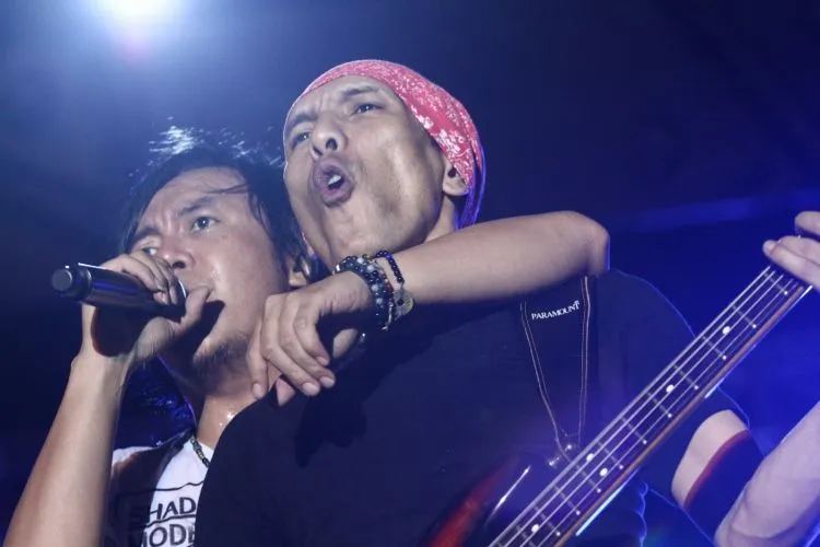 11 Alasan Kenapa Dewa 19 Harus Pensiun Jadi Band Nostalgia dan Segera Kembali Berkarya 14