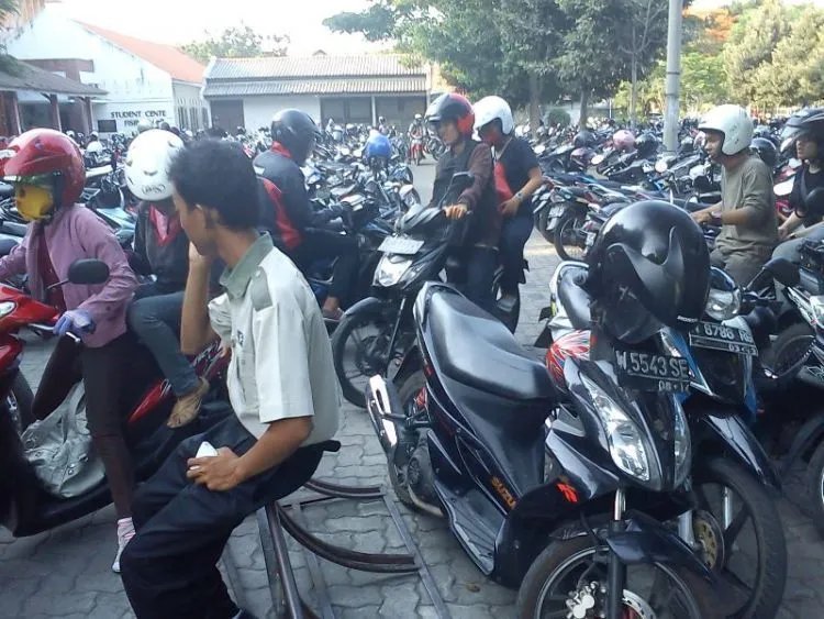 Sekelumit Cerita yang Hanya Dipahami Oleh Mahasiswa UNS Surakarta! 172