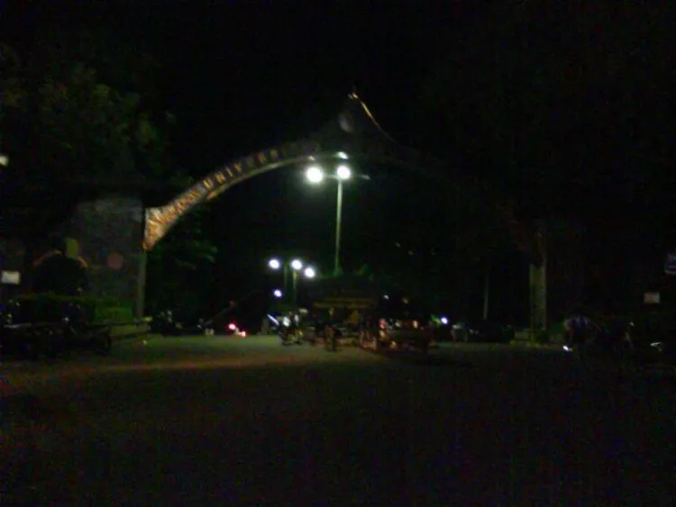 Sekelumit Cerita yang Hanya Dipahami Oleh Mahasiswa UNS Surakarta! 151