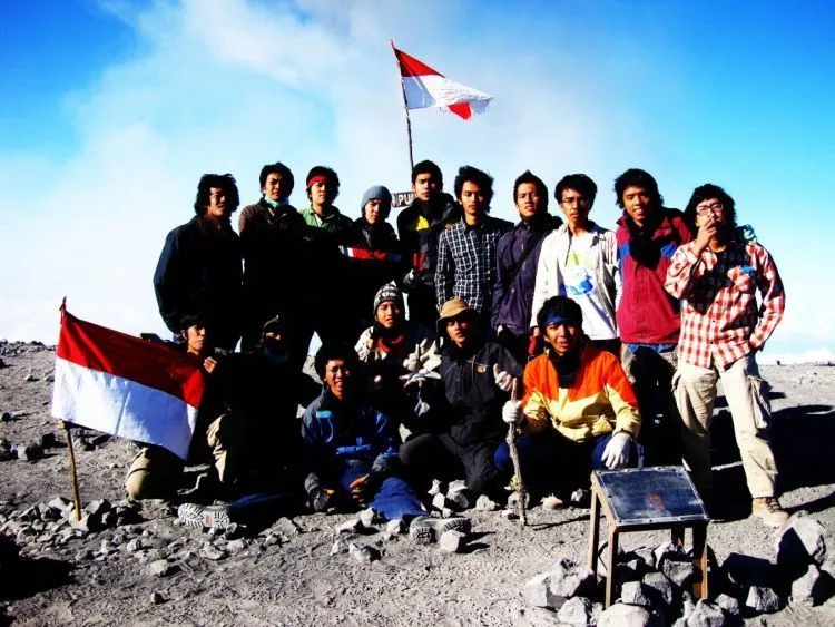 11 Alasan Kenapa Dewa 19 Harus Pensiun Jadi Band Nostalgia dan Segera Kembali Berkarya 15