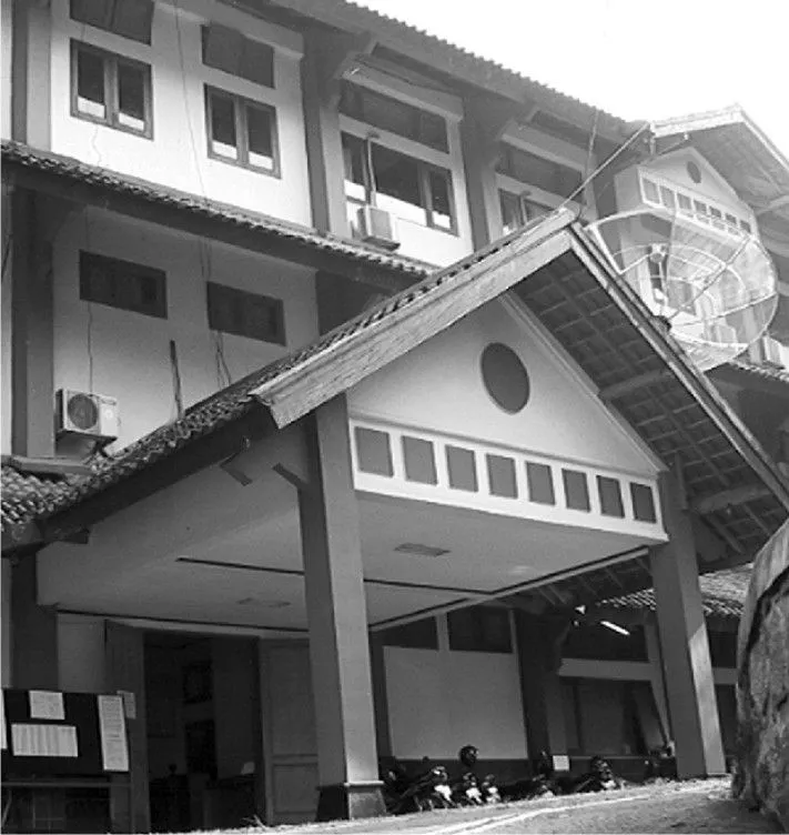 Sekelumit Cerita yang Hanya Dipahami Oleh Mahasiswa UNS Surakarta! 158