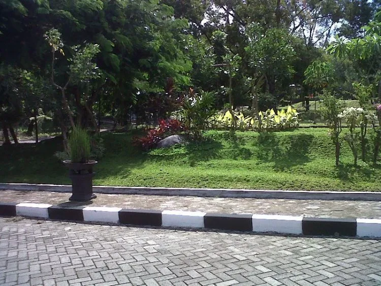Sekelumit Cerita yang Hanya Dipahami Oleh Mahasiswa UNS Surakarta! 123