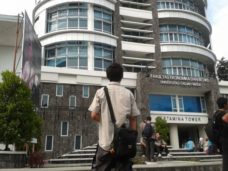 10 Pertimbangan yang Harusnya Tak Lagi Kamu Gunakan Saat Menentukan Jurusan Kuliah 17