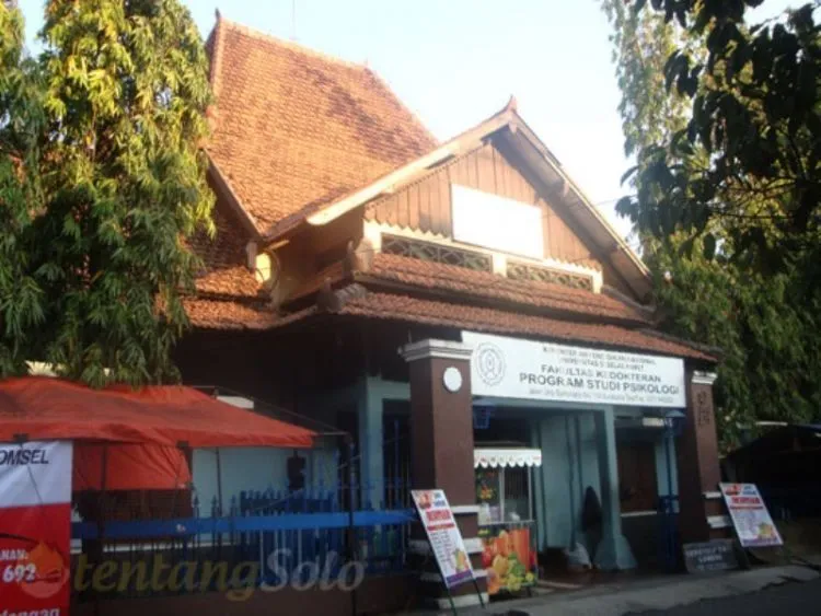 Sekelumit Cerita yang Hanya Dipahami Oleh Mahasiswa UNS Surakarta! 108