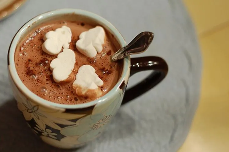 10 Kudapan & Minuman Hangat yang Bisa Kamu Buat Sendiri Sebagai Teman di Kost 17