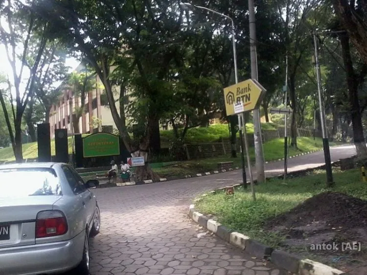 Sekelumit Cerita yang Hanya Dipahami Oleh Mahasiswa UNS Surakarta! 107