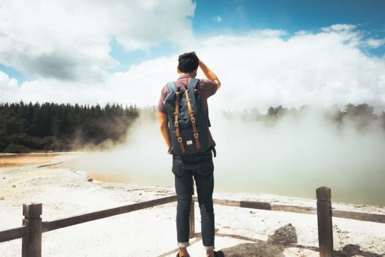 12 Tips Solo Traveling, Perhatikan Sebelum Berangkat Agar Liburanmu Tenang 24