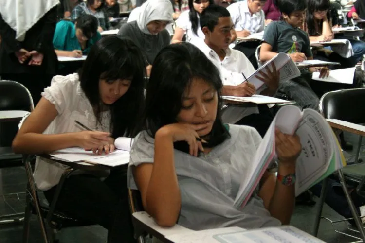 10 Pertimbangan yang Harusnya Tak Lagi Kamu Gunakan Saat Menentukan Jurusan Kuliah 20