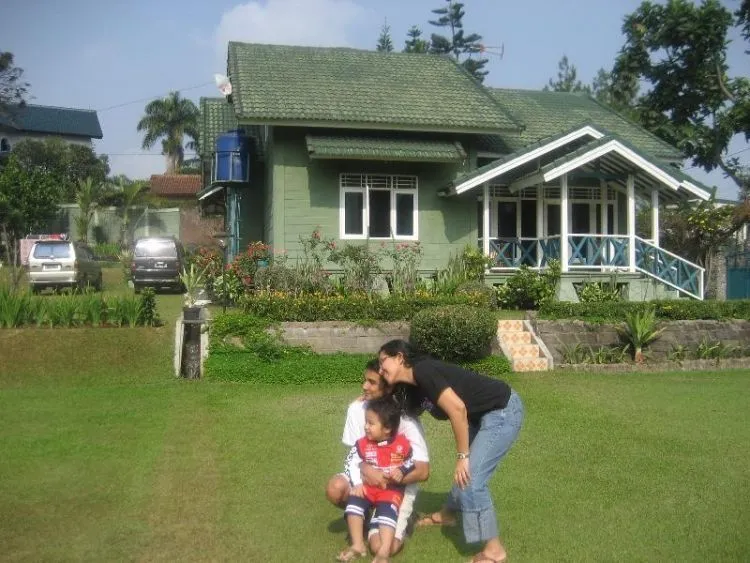 Kepada Rumah yang Selalu Ada di Kepalaku. Tunggu, Aku Sedang Menabung Rindu 13