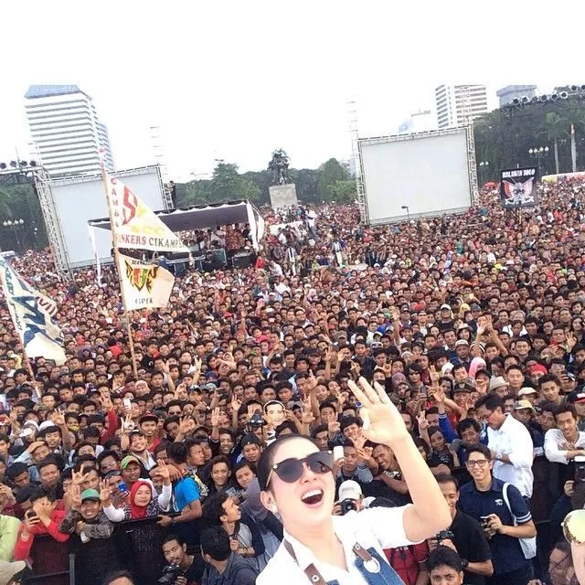 Sisi Lain Princess Syahrini yang Membuatnya Tidak Lagi Absurd dan Tak Layak Dibully 19