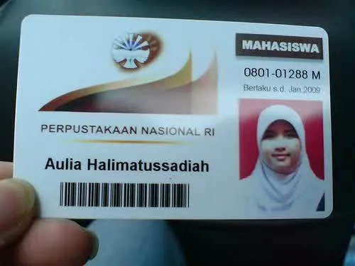 14 Kelakuan Kocak yang Hanya Dilakukan oleh Kamu yang Kecanduan Membaca 27