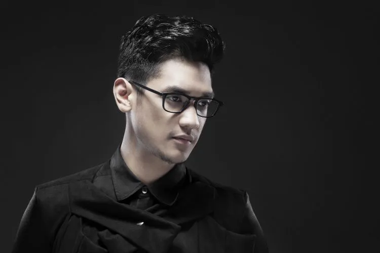 Antara Afgan dan Tulus, Mana yang Menjadi Penyanyi Lagu Cinta Favoritmu? 13