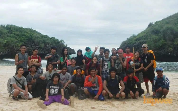 Menjamahi Perawannya Pantai Sedahan, Permata Tersembunyi di Yogyakarta 21