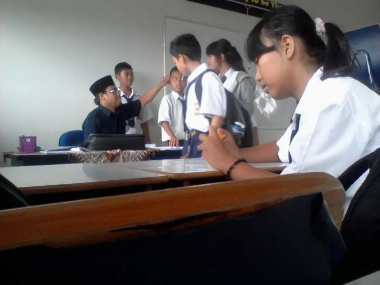 Hayo Ngaku! Siapa yang Dulu Gak Pernah Dimarahi Orangtua Karena 23 Hal ini? 54