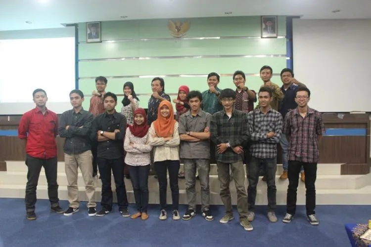 13 Alasan Kenapa Memacari Anak BEM Membuatmu Masuk Kategori Manusia Beruntung 23