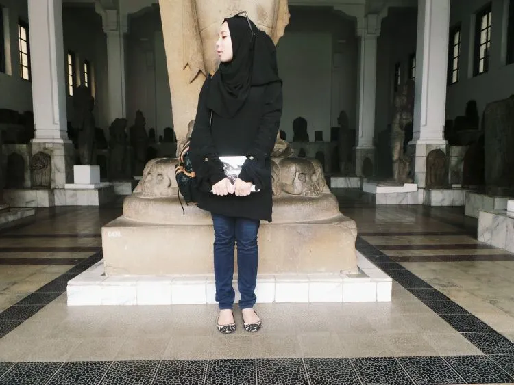 9 Hijab Blogger yang Layak Kamu Follow, Agar Tampilan Hijabmu Sehari-hari Bisa Penuh Inspirasi 31