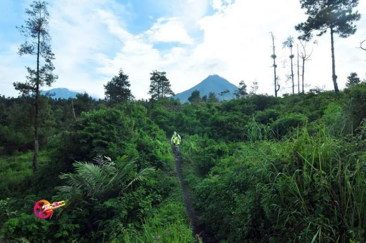 6 Destinasi Traveling yang Lebih Seru Terasa Jika Dijelajahi Dengan Sepeda 7